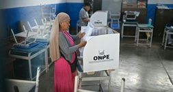 Nach Organisationsproblemen: Wahllokale in Peru öffnen teilweise nochmals