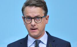 CDU-Generalsekretär fordert Abschaffung der meisten Krankenkassen