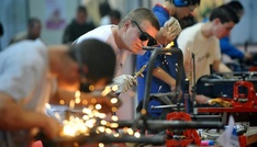 Zahl neuer Ausbildungsverträge 2025 erneut rückläufig