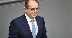 Dobrindt plant 3,5 Milliarden Mehrkosten für Beamte pro Jahr