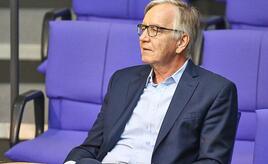 Bartsch will Debatte um Verbeamtungen