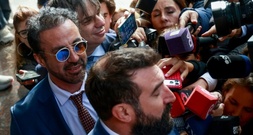 Prozess um Tod von Maradona: Ex-Leibarzt des Fußballidols beteuert Unschuld