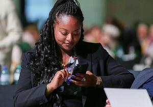 Touré kritisiert steuerfreie 1.000-Euro-Prämie