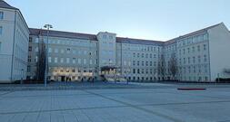 Kontroverse um neue Sicherheitsmaßnahmen im Verteidigungsministerium