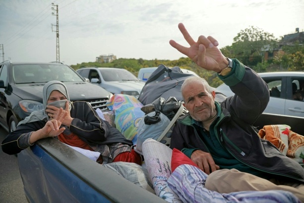 Bild vergr&ouml;&szlig;ern: Libanesische Armee warnt Bewohner trotz Waffenruhe vor Rückkehr in den Süden