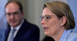 Mehr Schutz für Opfer digitaler Gewalt: Ministerin Hubig stellt Entwurf vor