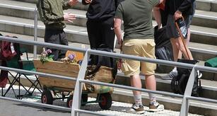 Regierungssprecher: Abschaffung von Feiertag ist 