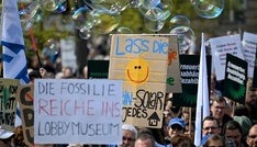 Veranstalter: Mehr als 80.000 Menschen bei Demonstrationen für Energiewende