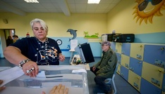 Achte Wahl in fünf Jahren: Vorgezogene Parlamentswahl in Bulgarien begonnen