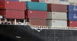 USA beschießen iranisches Containerschiff