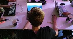 Handlungsempfehlungen zum Jugendschutz im Netz Ende Juni erwartet