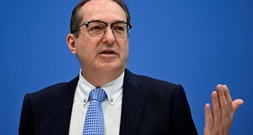 Dobrindt schließt Erhöhung von Spitzensteuersatz oder Reichensteuer nicht aus