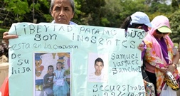 Fast 500 mutmaßliche Banden-Mitglieder stehen in El Salvador vor Gericht