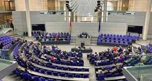 Bundestagsfraktionen uneins über geplante Diäten-Erhöhung