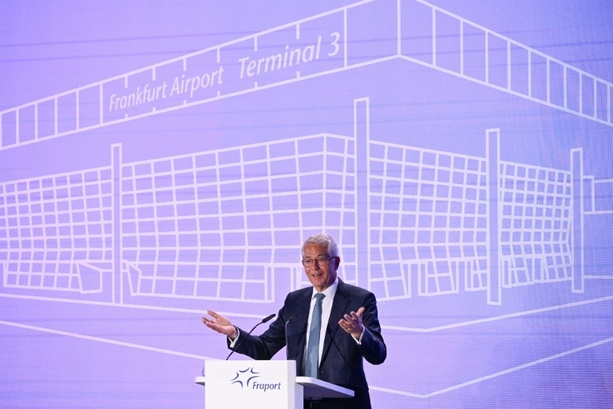 Bild vergr&ouml;&szlig;ern: Frankfurter Flughafen weiht neues Terminal ein - Terminal 2 wird saniert