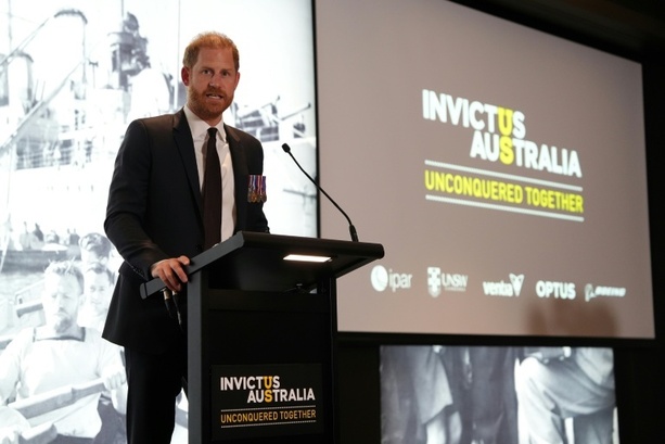 Bild vergr&ouml;&szlig;ern: Prinz Harry zu Überraschungsbesuch in Kiew eingetroffen