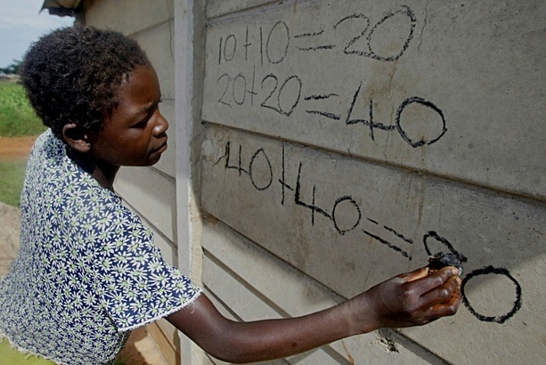 Bild vergr&ouml;&szlig;ern: Unesco: Mädchen schneiden in Mathematik gegenüber Jungen wieder schlechter ab