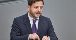 Banaszak kritisiert Krisenmanagement des Kanzlers