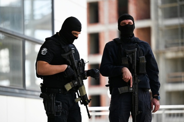 Bild vergr&ouml;&szlig;ern: Kosovo: Lange Haftstrafen gegen serbische Separatisten nach Aufstand von 2023