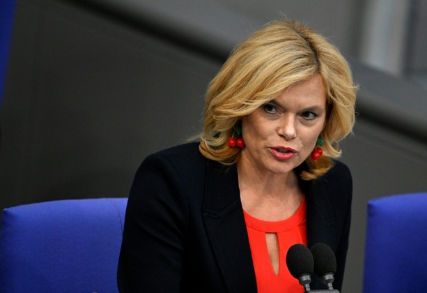 Bild vergr&ouml;&szlig;ern: Klöckner fordert mehr Respekt für parlamentarische Beratungen