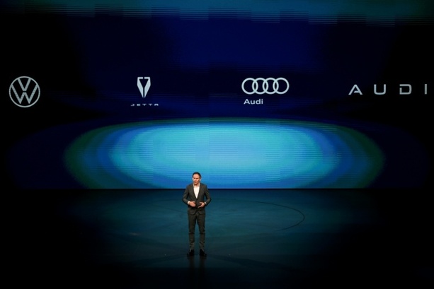 Bild vergr&ouml;&szlig;ern: Konzernchef Blume: VW plant Einstieg ins Rüstungsgeschäft