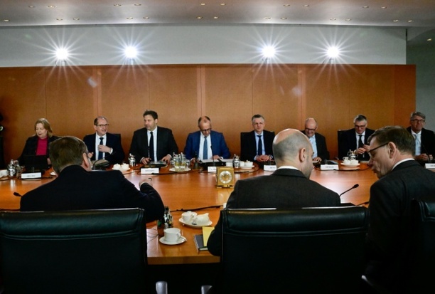 Bild vergr&ouml;&szlig;ern: Kabinett soll Haushalts-Eckpunkte und Gesundheitsreform beschließen