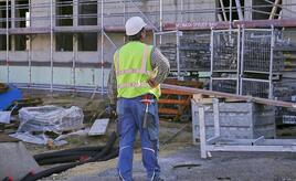 Arbeitsstunde kostete im Jahr 2025 durchschnittlich 45 Euro