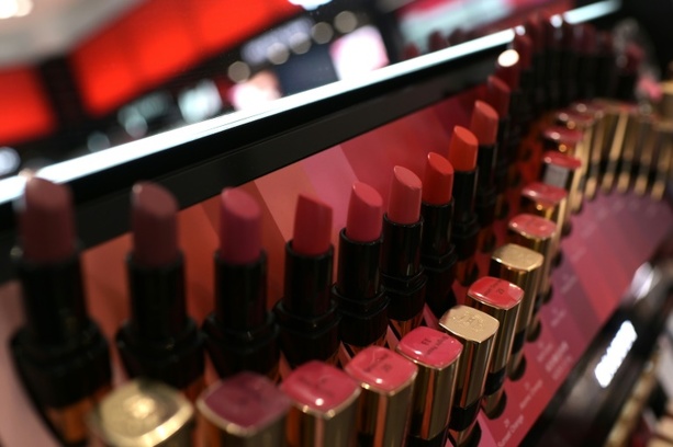 Bild vergr&ouml;&szlig;ern: Chemikalien in Kosmetik: EU-Parlament stimmt für gelockerte Regeln