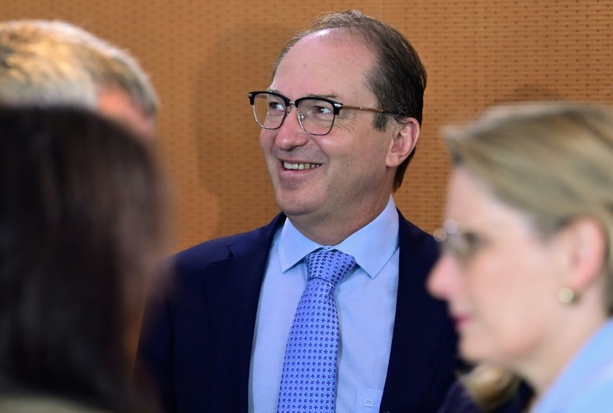 Bild vergr&ouml;&szlig;ern: KI gegen Kriminalität: Polizeibehörden sollen technologisch aufgerüstet werden