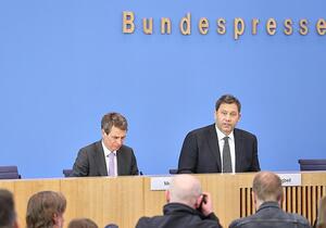 Klingbeil glaubt an Schuldenabbau - irgendwann