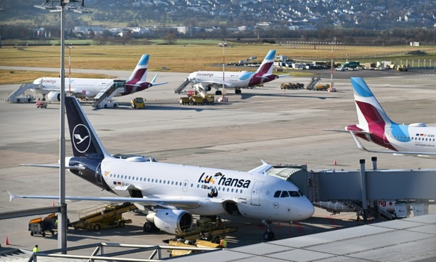 Bild vergr&ouml;&szlig;ern: Illegales Streamingportal für 60.000 Kunden: Mann an Flughafen Stuttgart festgenommen