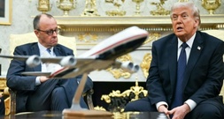 Trump erwägt Reduzierung der US-Truppenstärke in Deutschland - Merz beschwört Gemeinsamkeiten