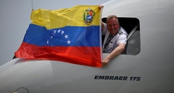 Erster direkter Linienflug zwischen USA und Venezuela seit 2019 in Caracas gelandet