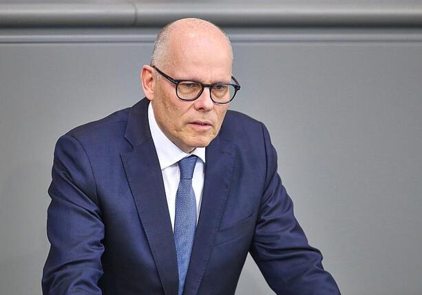Bild vergr&ouml;&szlig;ern: CDU-Außenpolitiker: US-Truppenabzug keine Bestrafung für Merz