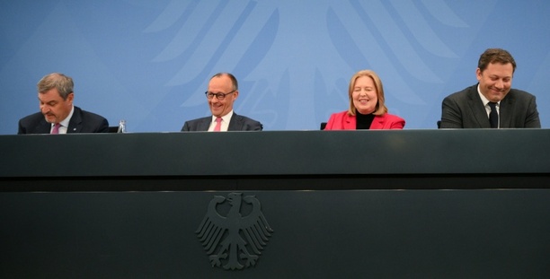 Bild vergr&ouml;&szlig;ern: Ein Jahr Schwarz-Rot: Union und SPD ringen um besseres Image