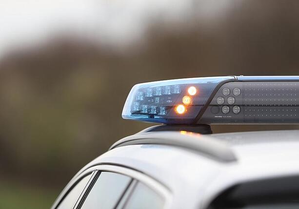 Bild vergr&ouml;&szlig;ern: Auto fährt in Leipzig in Menschenmenge - Mehrere Verletzte