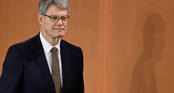 Verkehrsminister Schnieder verteidigt Tankrabatt - Absage an Tempolimit