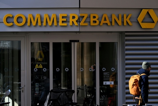 Bild vergr&ouml;&szlig;ern: Unicredit meldet starkes Gewinnplus - Angebot für Commerzbank-Übernahme erwartet