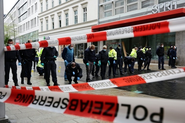 Bild vergr&ouml;&szlig;ern: Amokfahrt in Leipzig: Tatverdächtiger vorerst in Psychiatrie