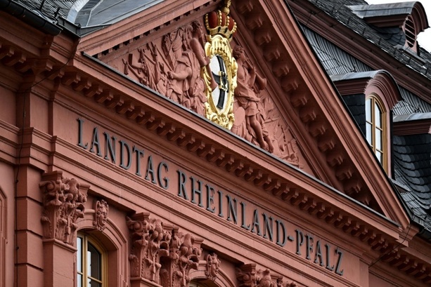 Bild vergr&ouml;&szlig;ern: Rheinland-pfälzischer Landtag erhöht Hürden für Einsetzung von Untersuchungsausschüssen
