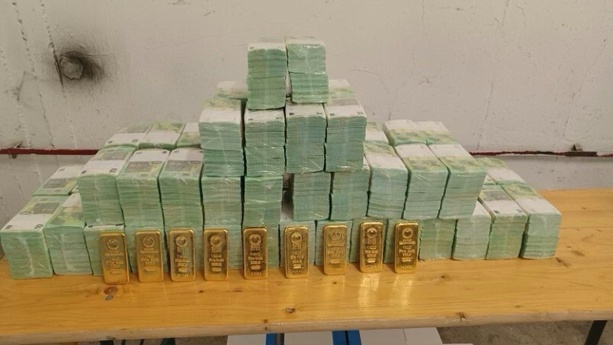 Bild vergr&ouml;&szlig;ern: Selenskyj: Ukraine hat bei Bankmitarbeiter-Festnahme beschlagnahmtes Geld zurückgegeben