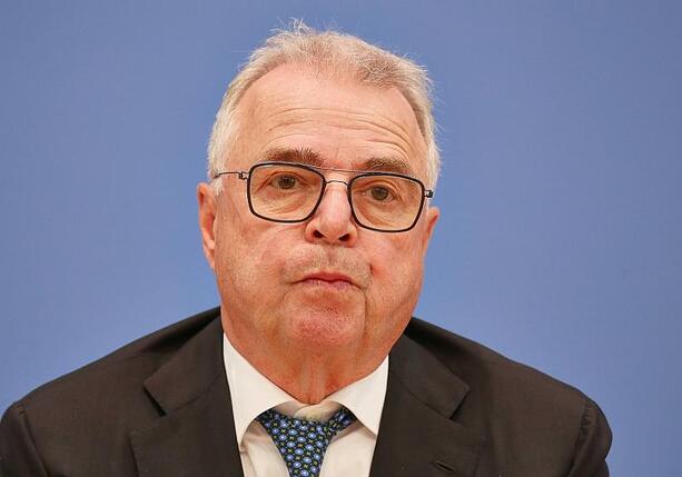 Bild vergr&ouml;&szlig;ern: Familienunternehmer fürchten Ausbluten der Wirtschaft