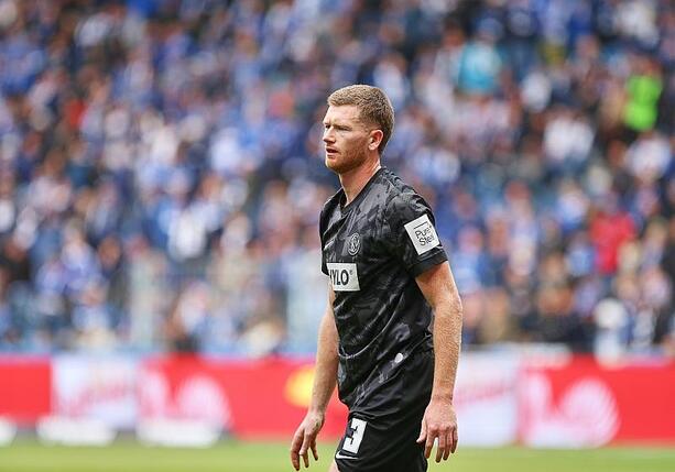 Bild vergr&ouml;&szlig;ern: 2. Bundesliga: Elversberg patzt in Düsseldorf - Münster steigt ab