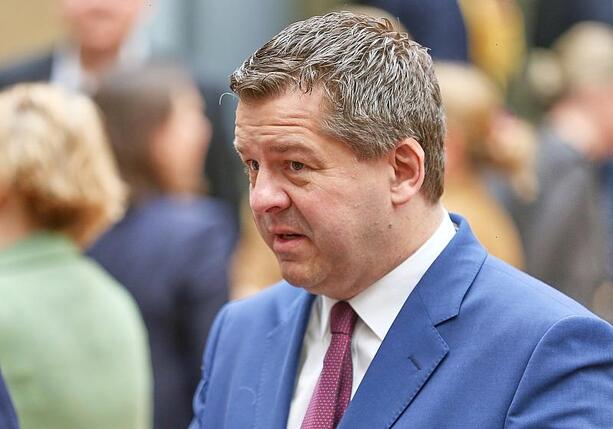 Bild vergr&ouml;&szlig;ern: Schulze fordert mehr Druck auf Bürgergeldempfänger