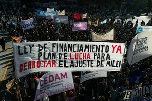Proteste in Argentinien gegen Kürzung staatlicher Gelder für Universiäten