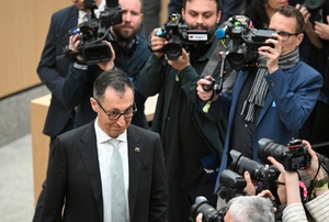 Grünen-Politiker Özdemir zu neuem Ministerpräsident Baden-Württembergs gewählt
