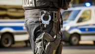 Toter Mann auf Parkplatz in Baden-Württemberg: 41-Jähriger wurde erschossen
