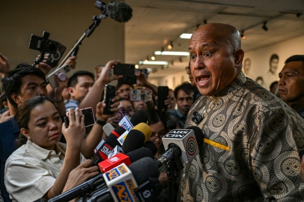Bild vergr&ouml;&szlig;ern: Schüsse im philippinischen Senat: Ex-Polizeichef will sich internationalem Haftbefehl entziehen