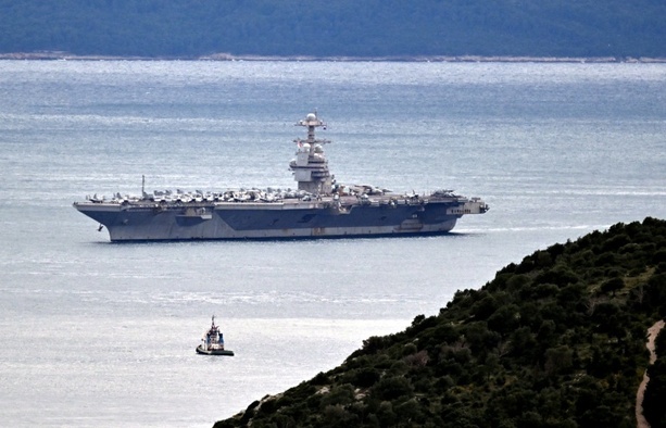 Bild vergr&ouml;&szlig;ern: Flugzeugträger USS Gerald R. Ford kehrt nach 326-tägigem Einsatz in die USA zurück