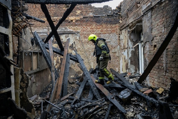 Bild vergr&ouml;&szlig;ern: Ukraine: Mehr als 30 Verletzte nach nächtlichen russischen Angriffen